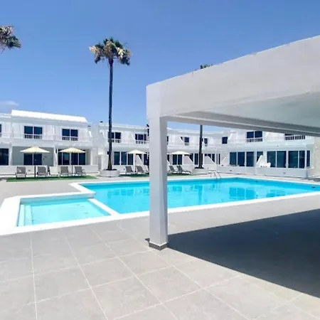 Volvoreta - Pool View- Good Wifi - Smart Tv - Atlantic View Apartment *